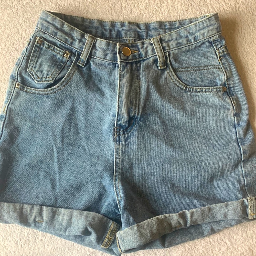 Turn up Hem solid shorts